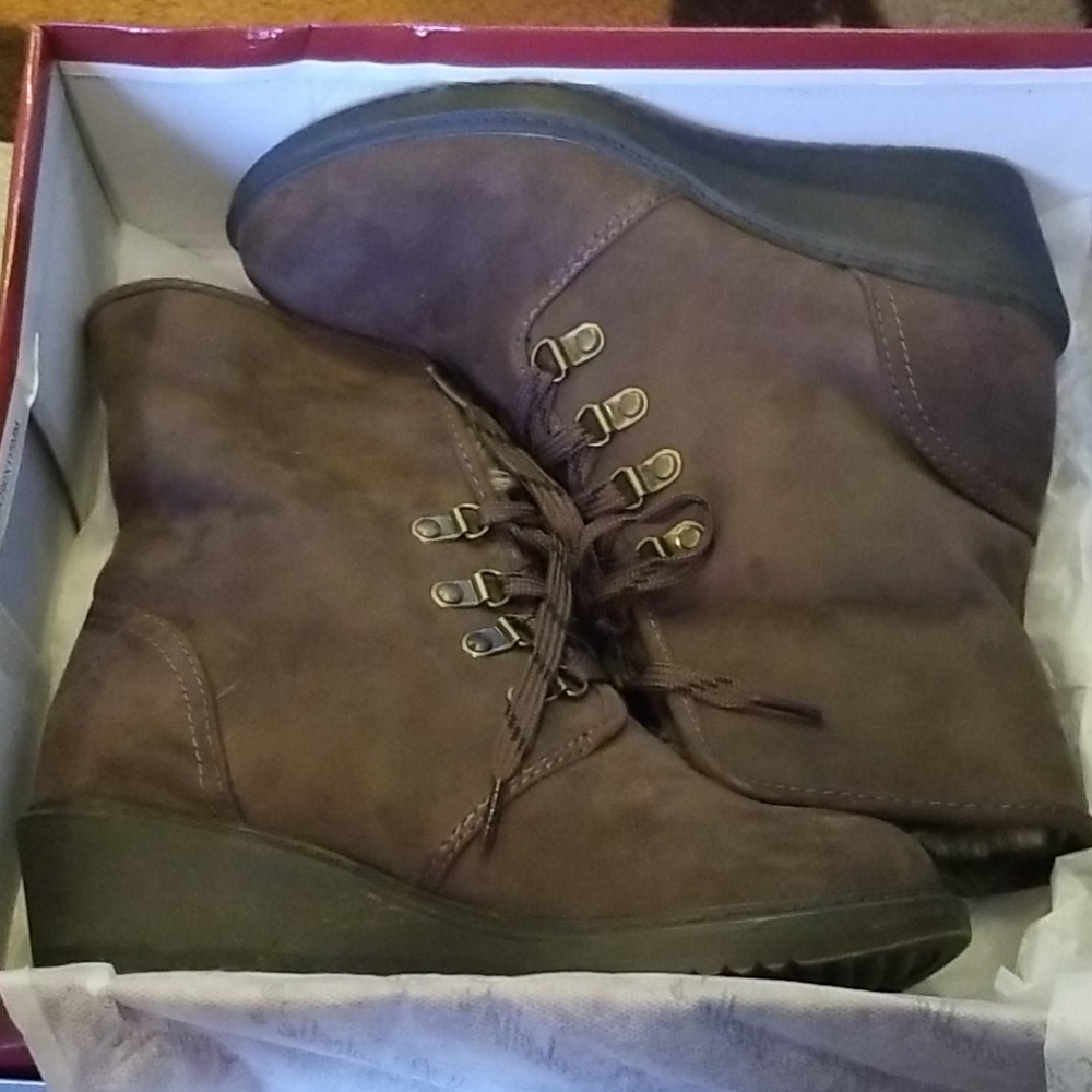 Booties - Picture 5 of 8